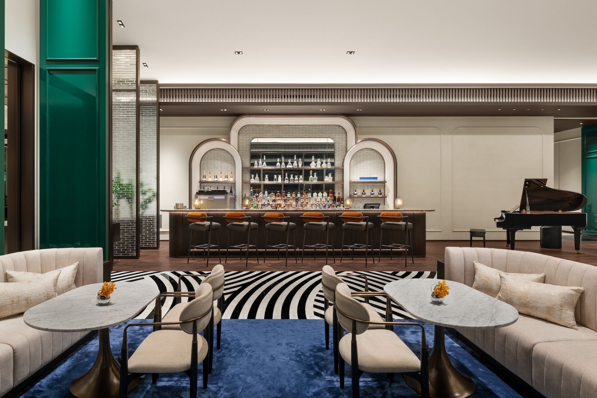 Lobby lounge