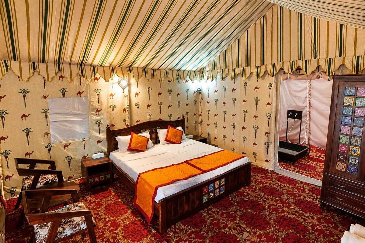 Superior Tent, Balcony, Hill View