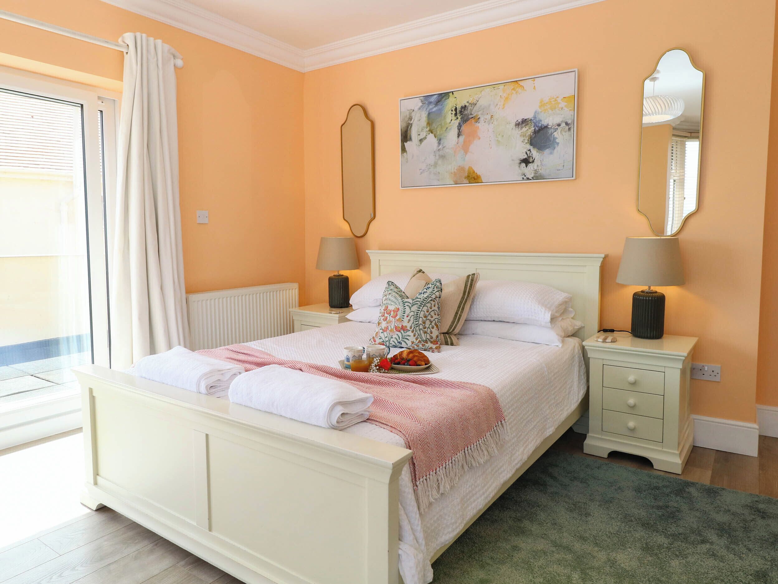 5 bedrooms, free WiFi, individually decorated, individually furnished