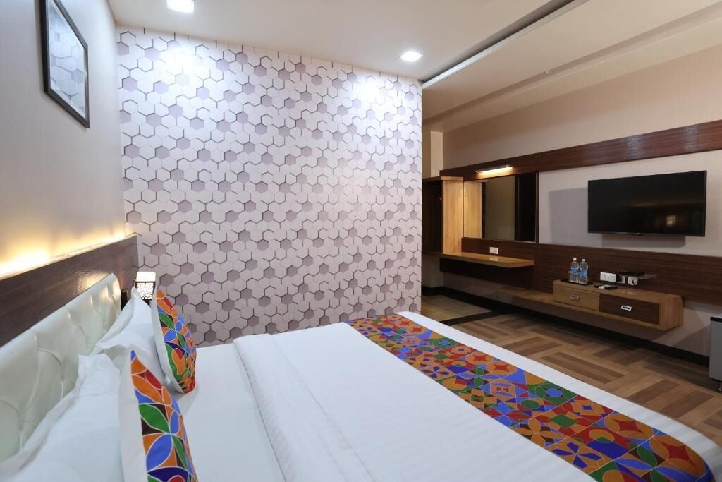 Superior Double Room, City View | Iron/ironing board, free WiFi