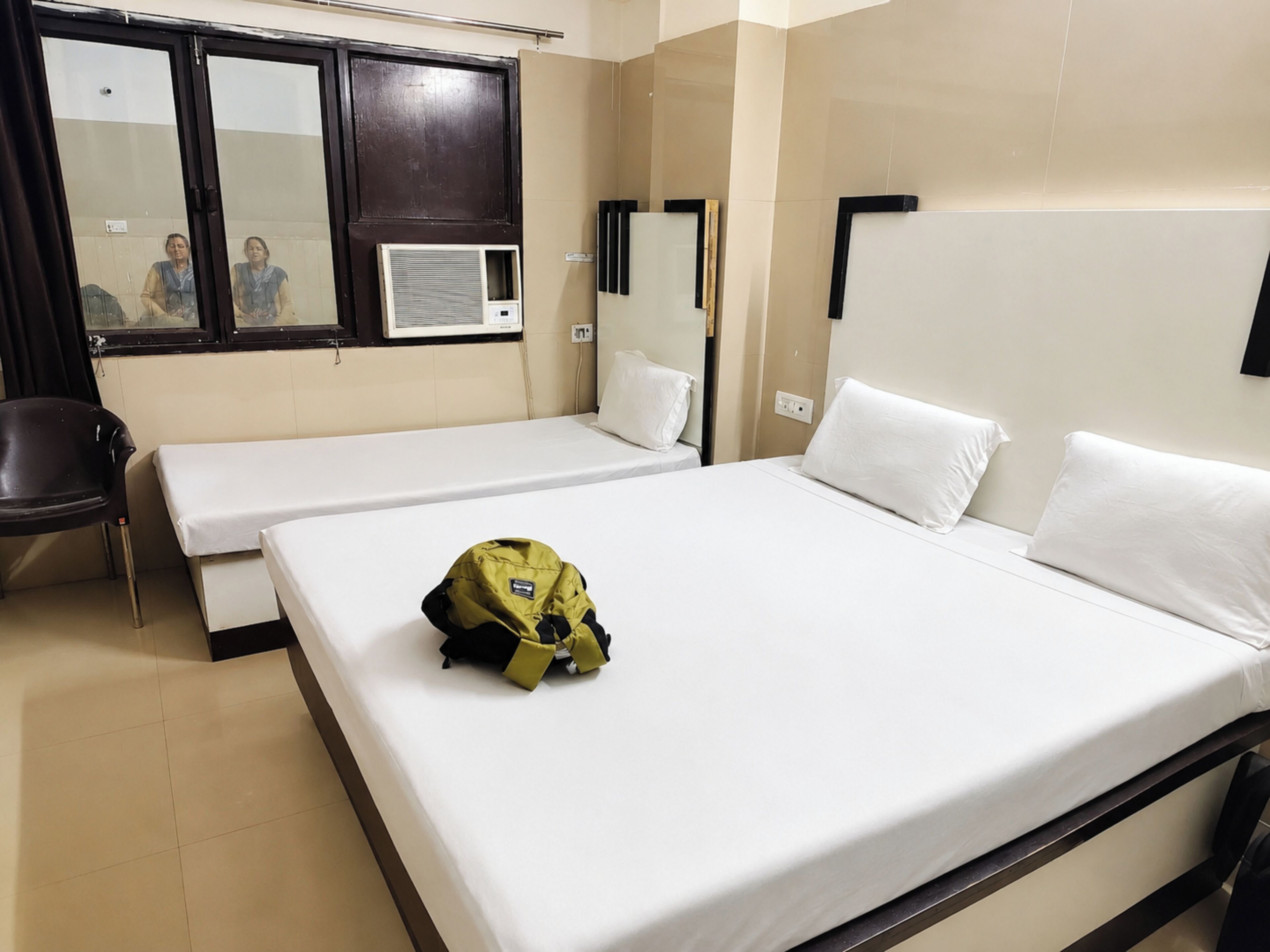 Bộ đồ giường kháng dị ứng, bàn, phòng cách âm 