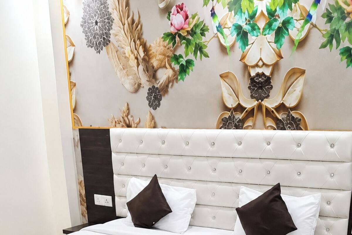 Bộ đồ giường kháng dị ứng, bàn, phòng cách âm