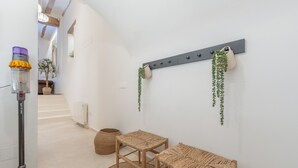 Interior - Holiday Home 'Ca La Mala' with Shared Terrace, Balcony and Wi-Fi (Biar)