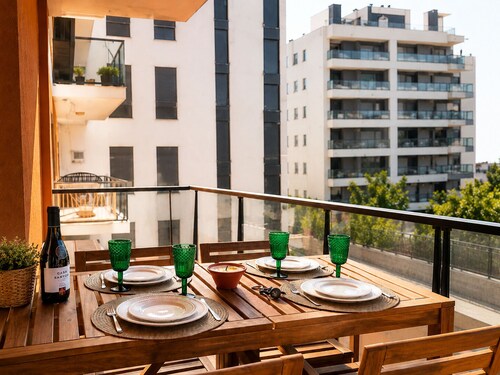 Modern Apartment Near Lisbon and the Beaches