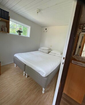 Room - Serene 2-bedroom cottage with AC in charming Skåne län (Skåne län)