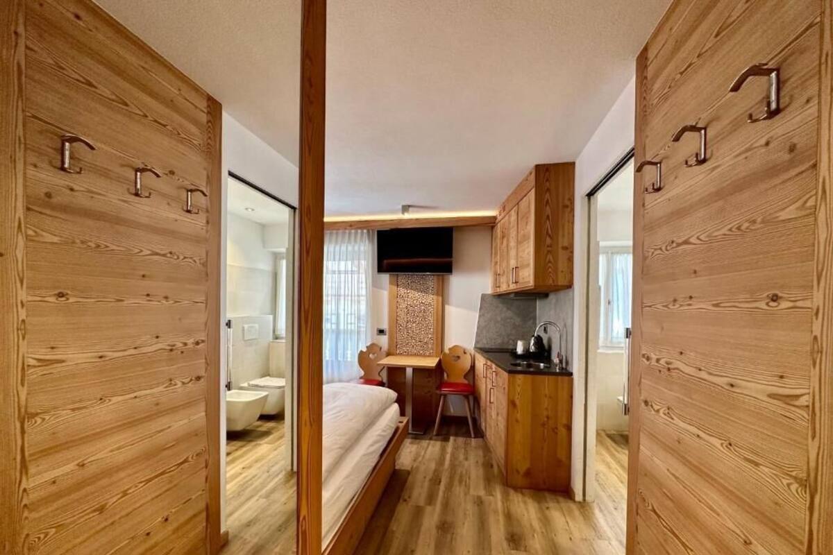 Studio supérieur, balcon, vue sur la montagne | Coffre-fort, rideaux d’obscurcissement, système d’insonorisation