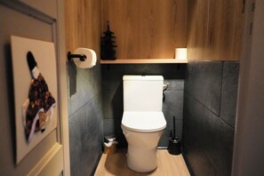 Hair dryer, towels, soap, toilet paper - Gîte Premium Japonais 4★ - Clim & Borne VE - 4 min du Zoo de Beauval (Saint-Aignan)