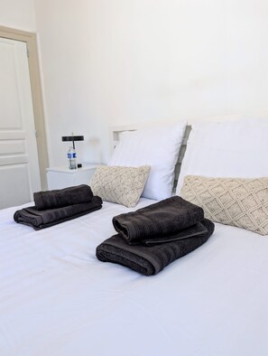 Room - Vrbo Property (Senlis)