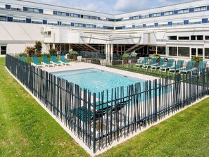 Piscina externa sazonal