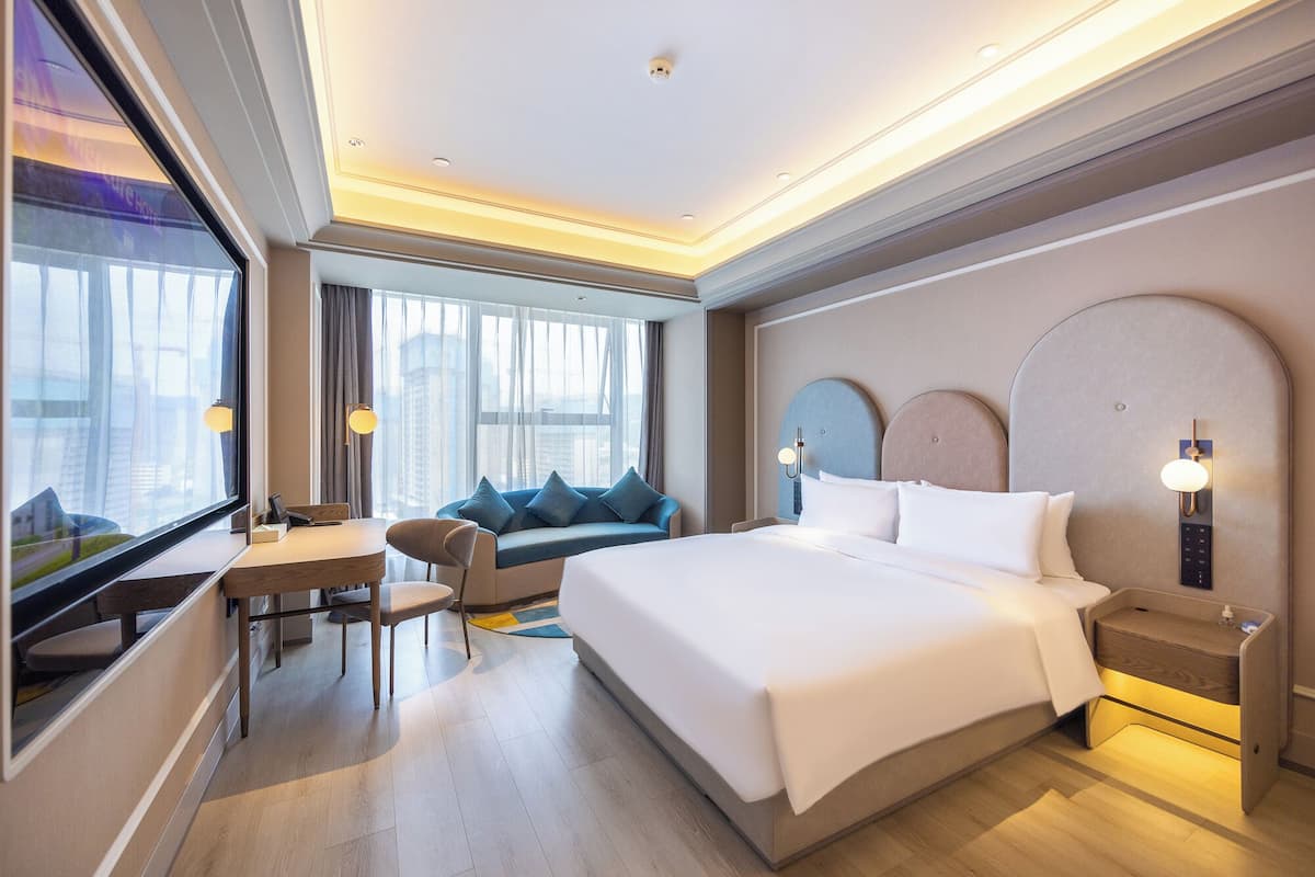 Superior Room, 1 King Bed