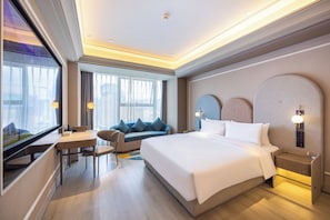 Superior Room, 1 King Bed | Premium bedding, down comforters, minibar (free items), in-room safe - Mercure Tianshui Downtown (Tianshui)