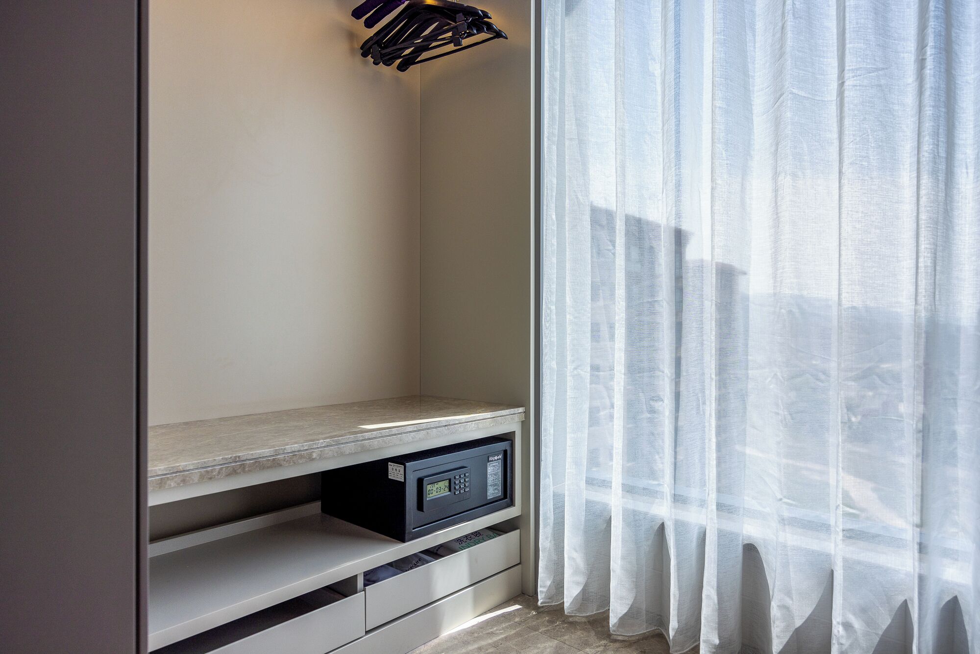 Premium bedding, down comforters, minibar (free items), in-room safe
