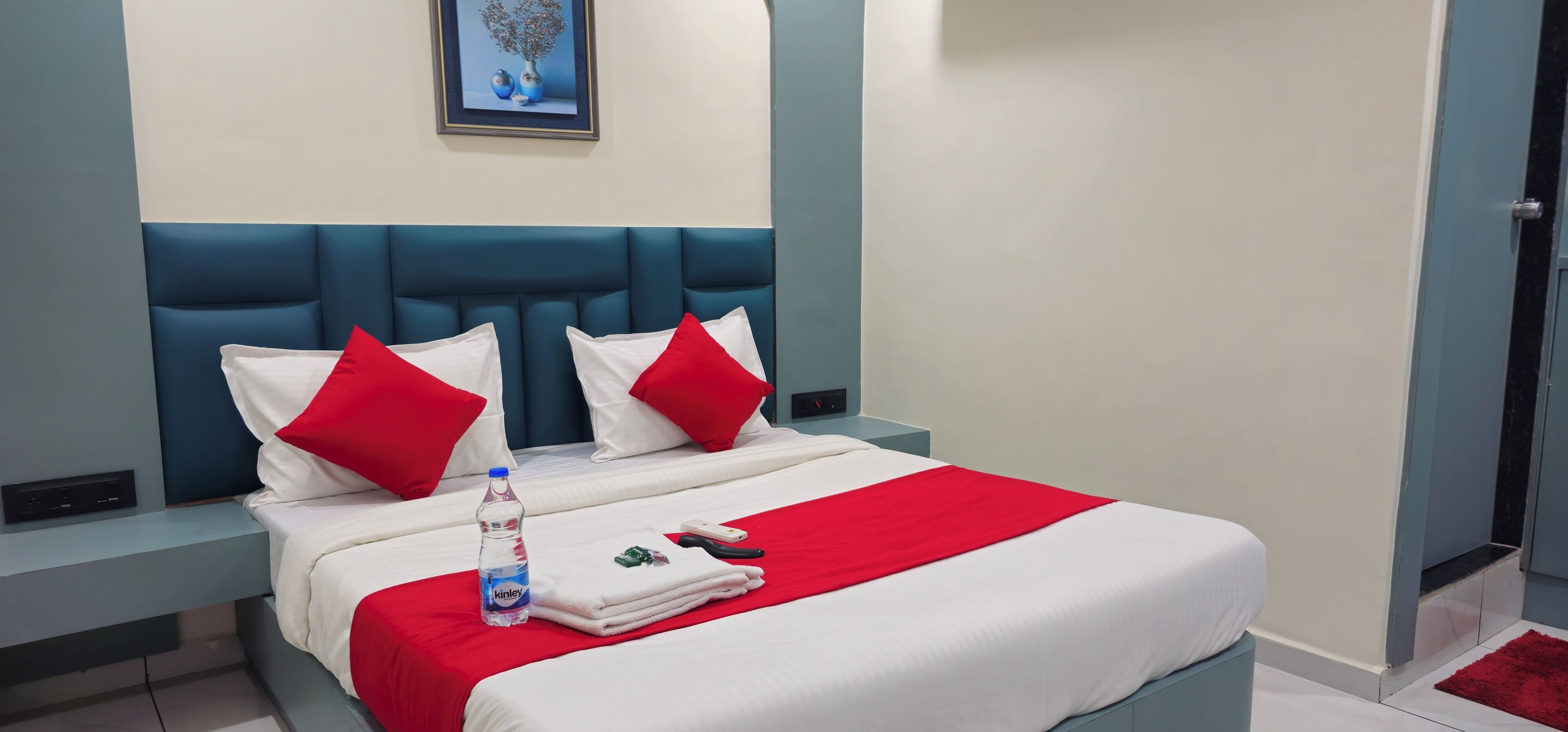 Deluxe Double Room, City View | In-room safe, desk, laptop workspace, iron/ironing board