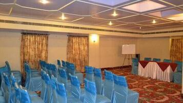 House | Banquet hall