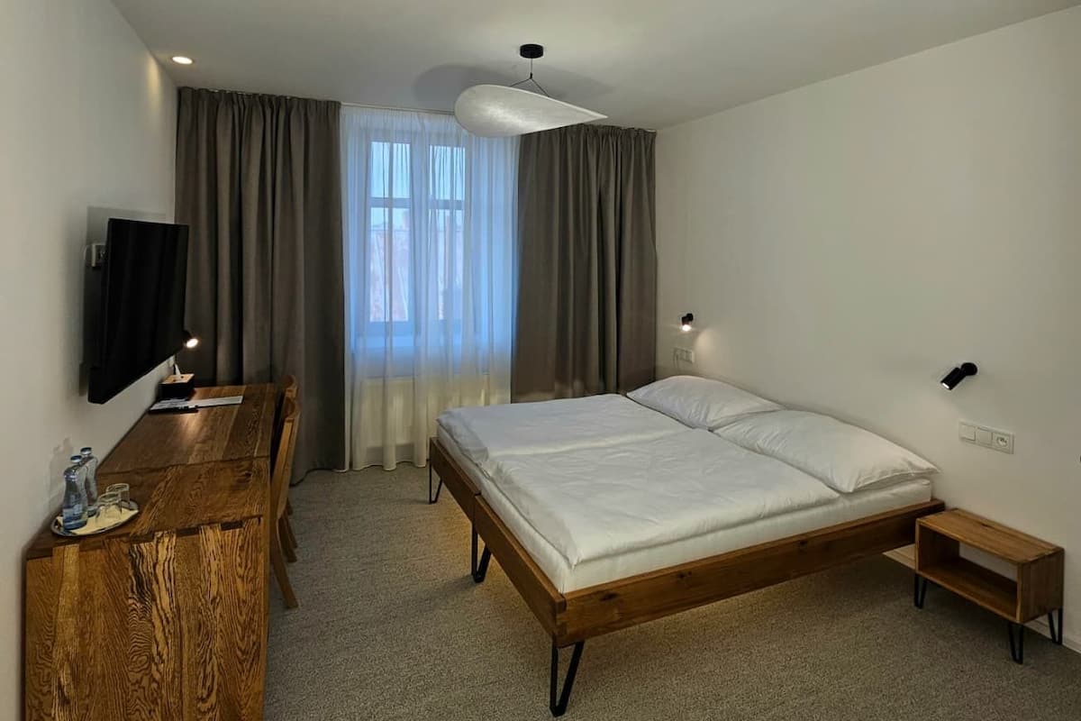 Double Room (No 7) | Bathroom