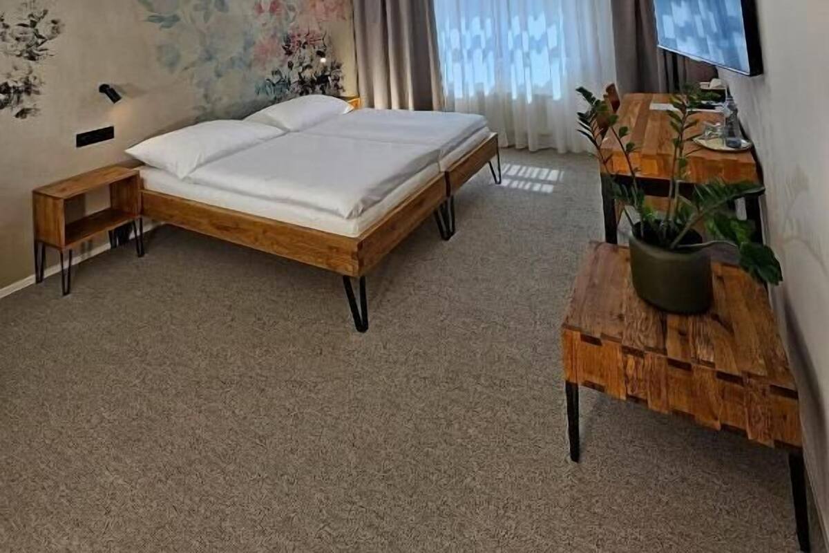 Double Room, Mountain View (No 6)