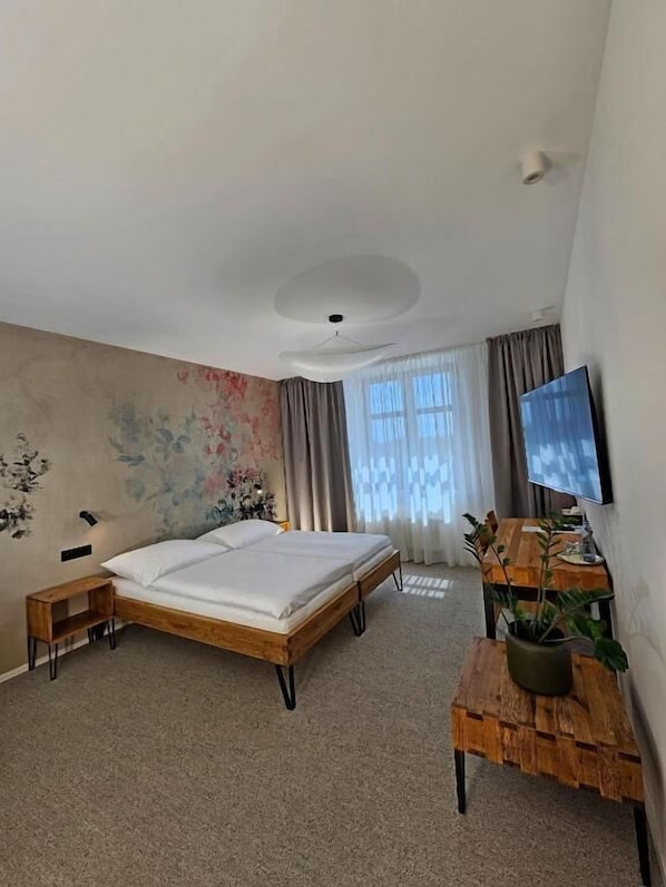 Double Room, Mountain View (No 6)