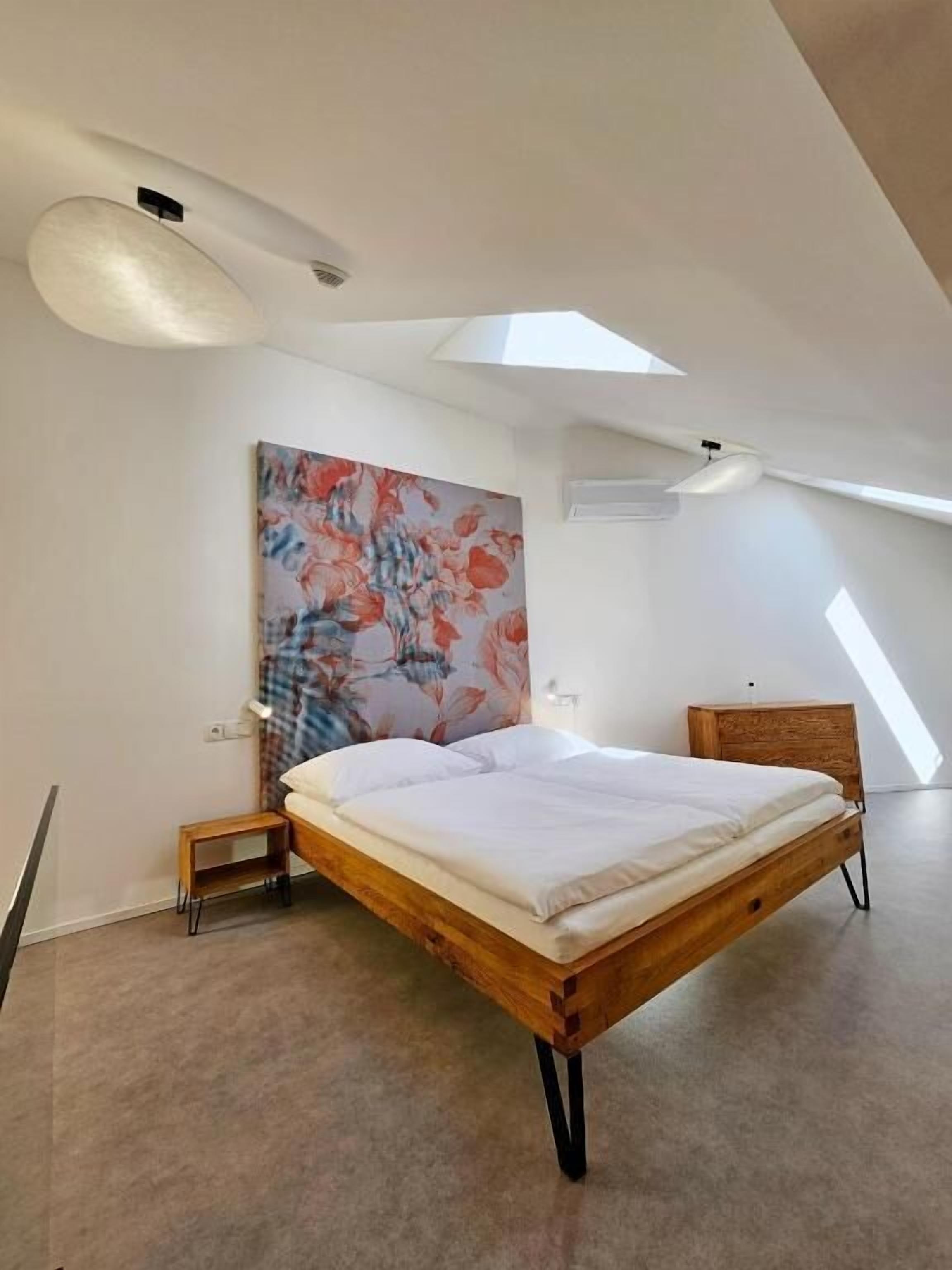 Quarto casal (No 14) | Escrivaninha, espaço de trabalho para notebook, Wi-Fi de cortesia