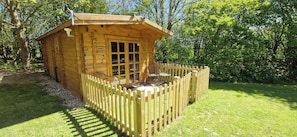Terrace/patio - Bluebell Lodge Dog Friendly, nr Anderby Creek (Alford)