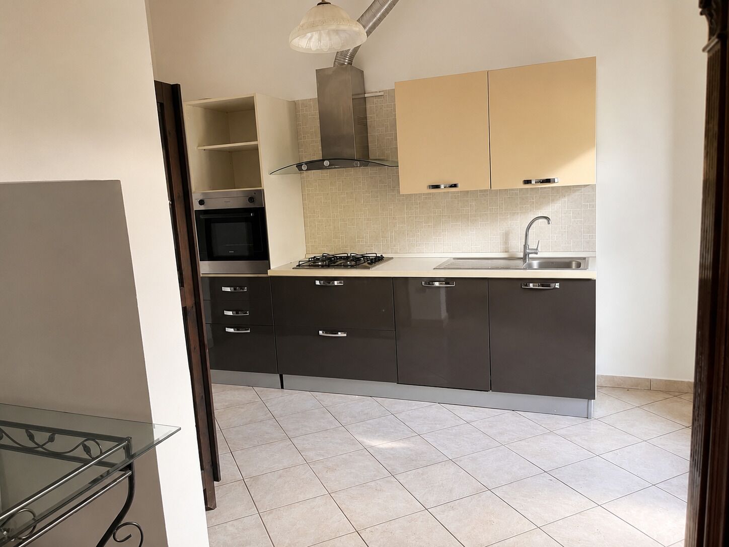 Kühlschrank, Mikrowelle, Geschirrspüler