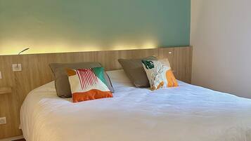 2 bedrooms, Internet, bed sheets