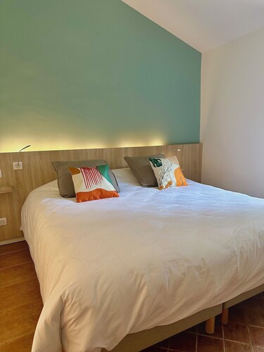 Suites for 4 people—with private bathroom—in the heart of a Provençal vineyard!