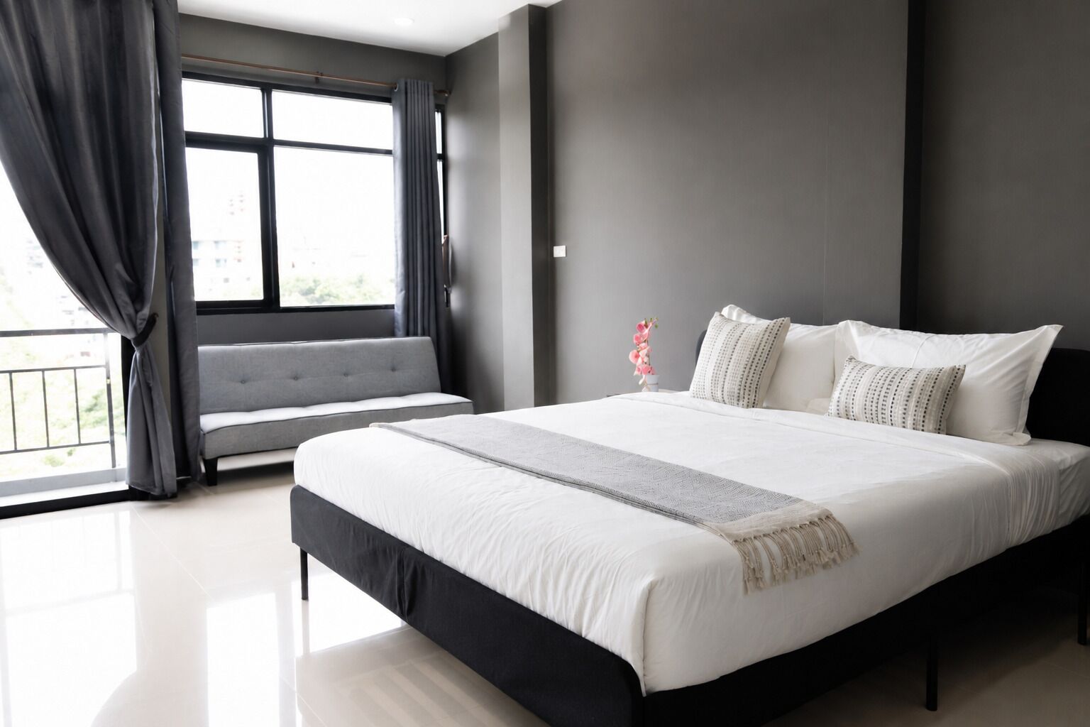 Basic Apartment, Balcony | Free WiFi