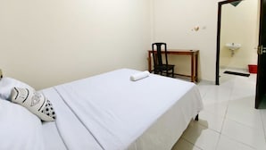 Room - Guntur Homestay Labuan Bajo (Manggarai Barat)