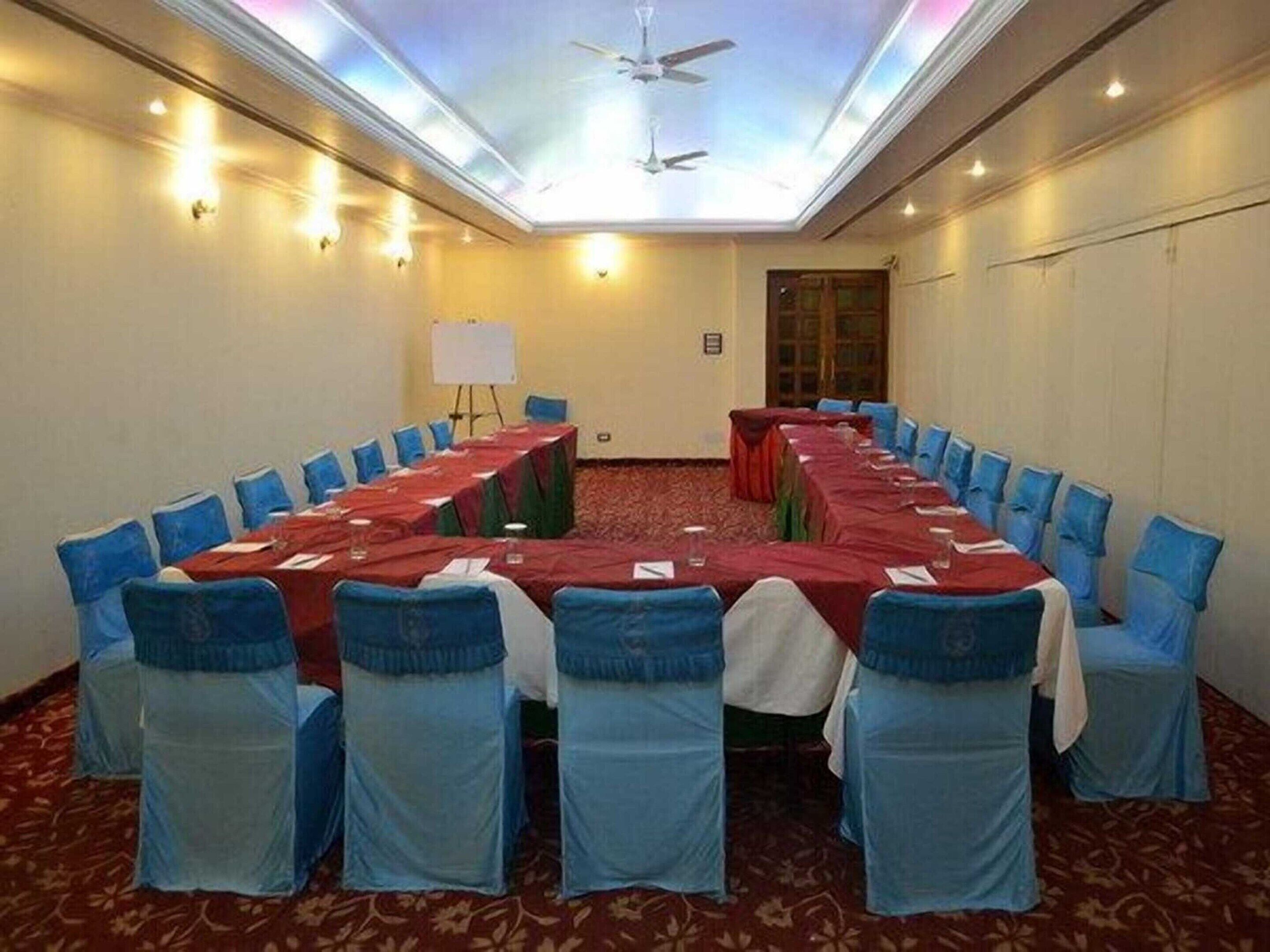 House | Meeting facility