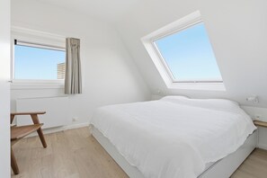 Schreibtisch, Bügeleisen/Bügelbrett, kostenloses WLAN