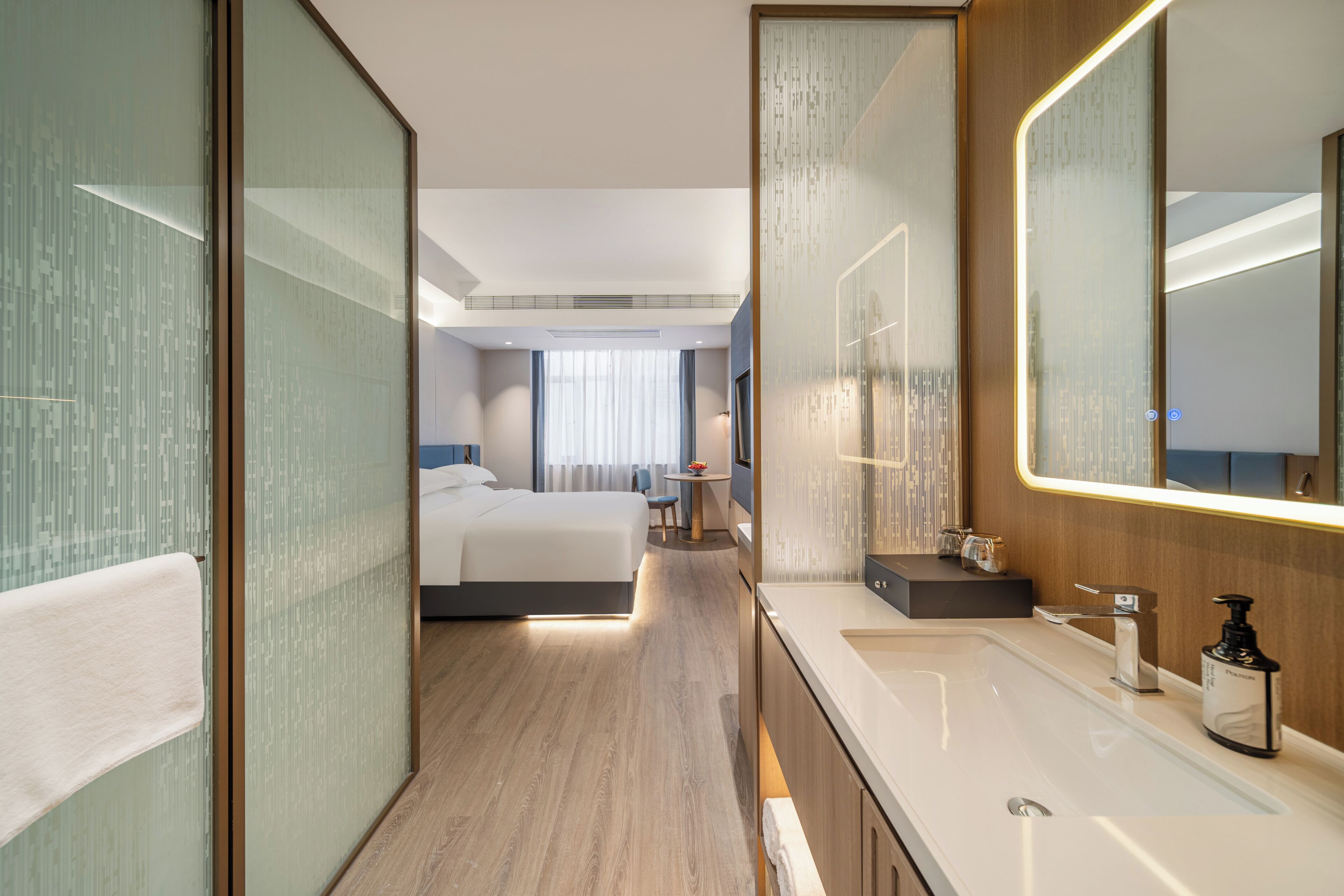Comfort Single Room | Desk, laptop workspace, free WiFi