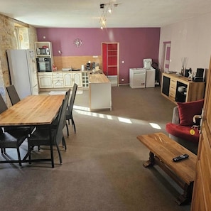 Apartment, 3 Bedrooms, Non Smoking | Private kitchen