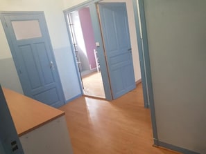 Apartment, 3 Bedrooms, Non Smoking | Interior