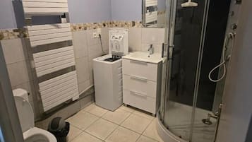 Apartment, 2 Bedrooms, Non Smoking, Air conditioning | Bathroom