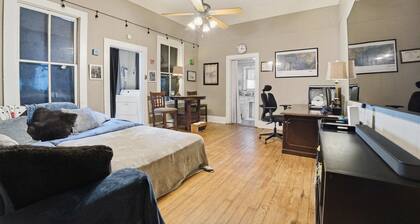 Serene 1BR Nature Stay Near Lafayette w Parking