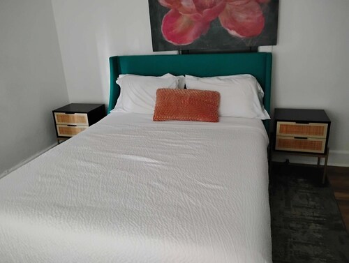 Comfortable 3BR Home Near Downtown