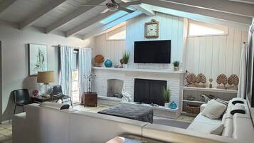House | 4 bedrooms, high-speed internet