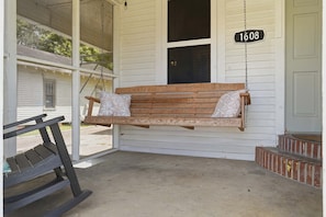 1 bedroom, Internet - Private Bedroom in Spacious Home Near Downtown Laf (Lafayette)