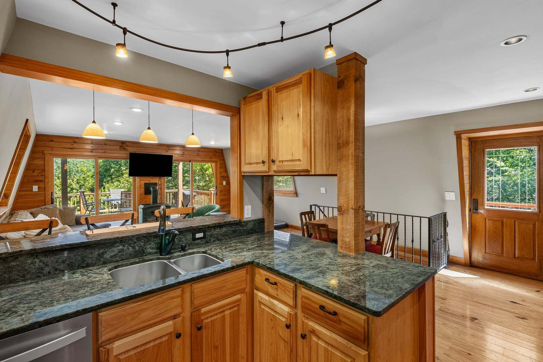 Sunrise At Sugar - Fenced Yard, Hot Tub, Views, Pet Friendly - Sugar Mountain, NC