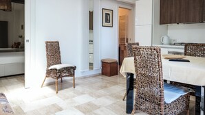 Appartamento, patio | Pasti