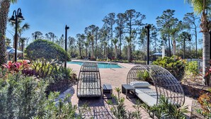 Unclassified image, 5 of 23, button - Upstay Large Family Condo w Pool Sauna (Winter Garden)