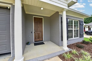 Exterior detail - Heisman Haven | Pet-Friendly Tuscaloosa Retreat (Tuscaloosa)