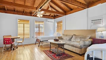 House | 1 bedroom, high-speed internet