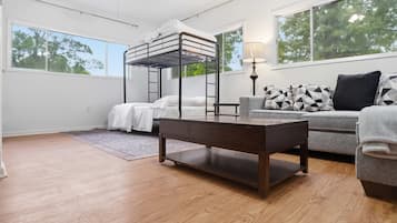 5 bedrooms, Internet