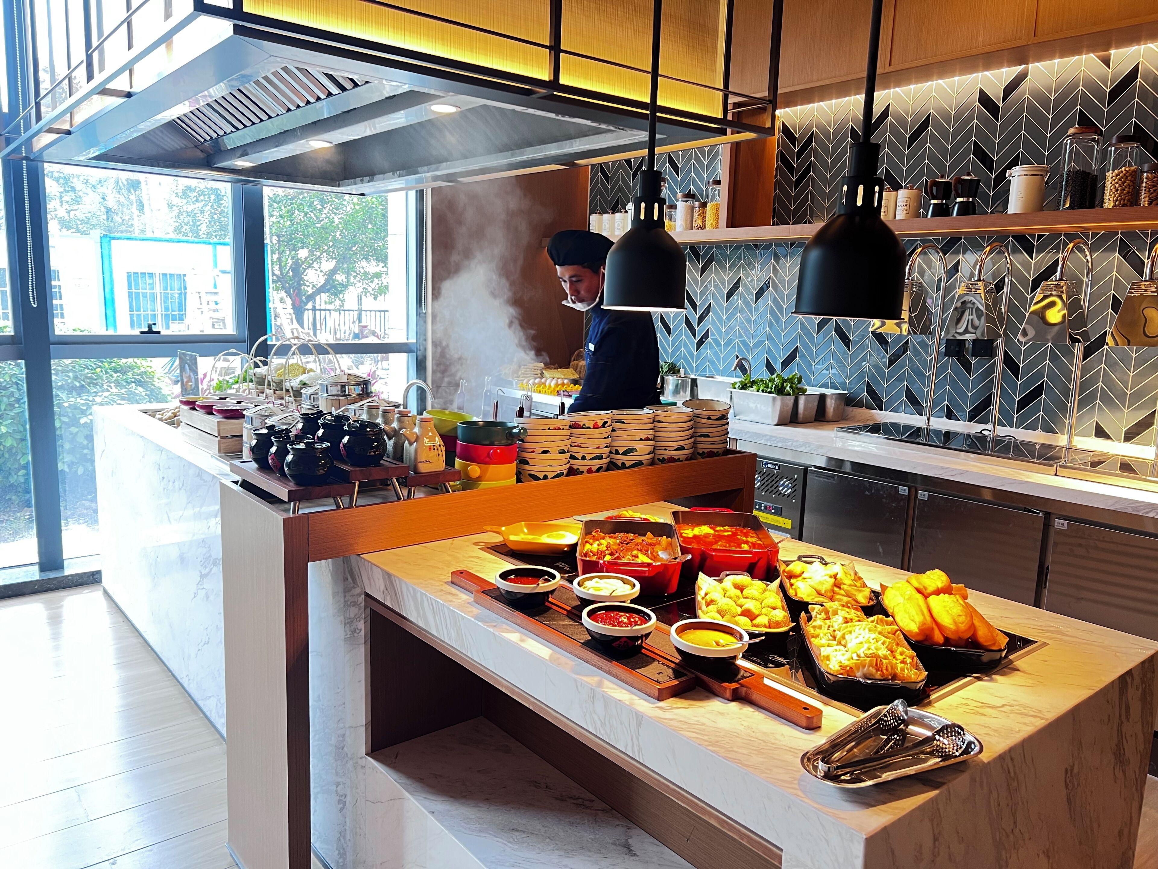Free daily buffet breakfast
