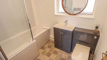 Cottage | Bathroom | Shower