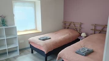 Soundproofing, iron/ironing board, free WiFi