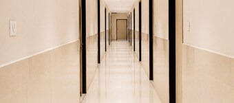 Hotel 33 Inn