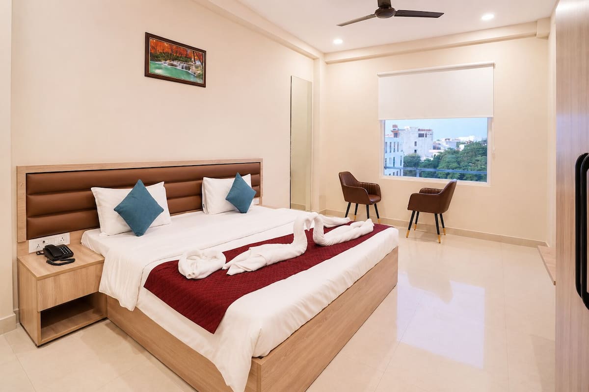 Superior Room | In-room safe, iron/ironing board (on request)