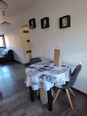Dining - The Panoramic Nest (Ax-les-Thermes)